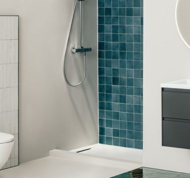 SHOWER TRAY